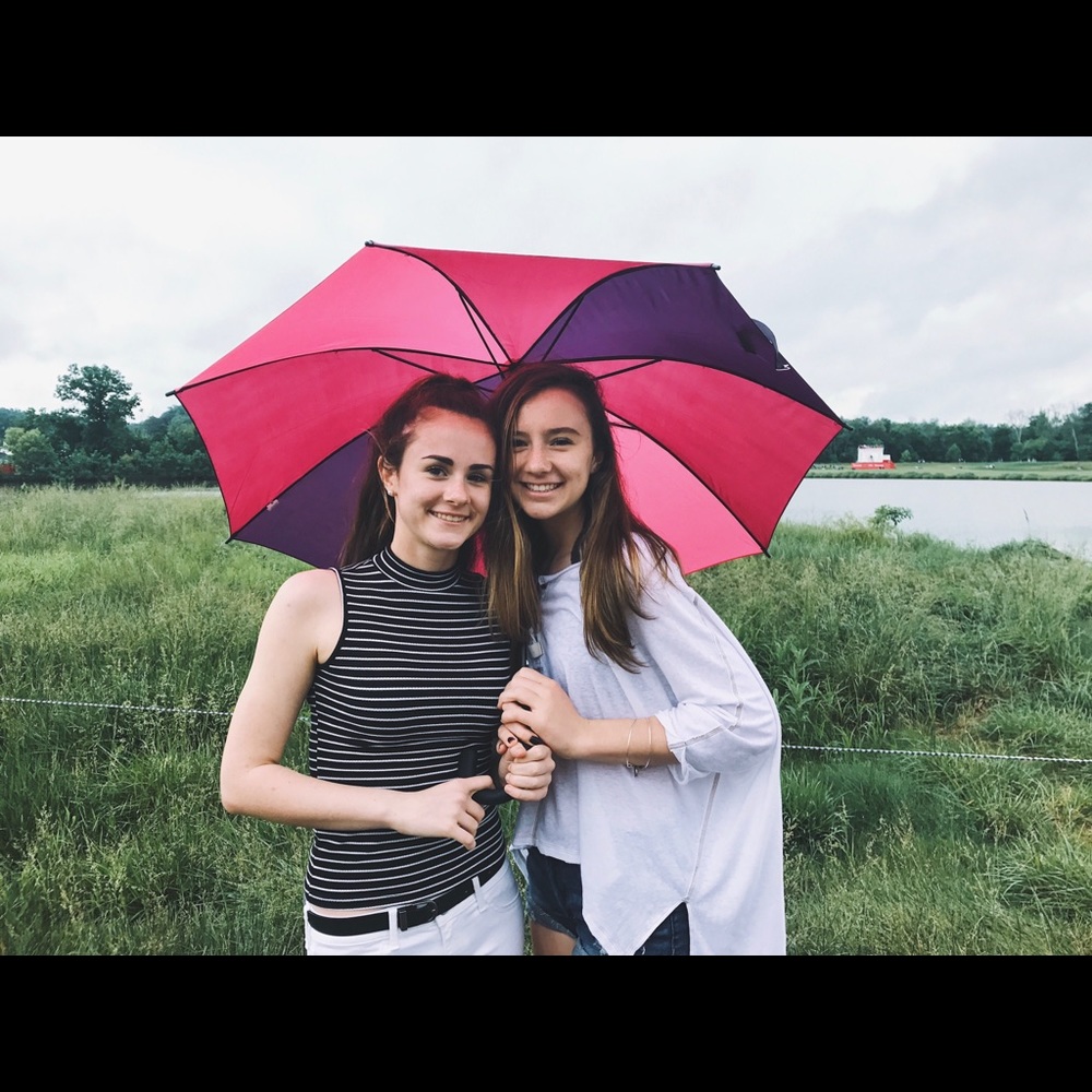 Meet your Posher, Raeghan